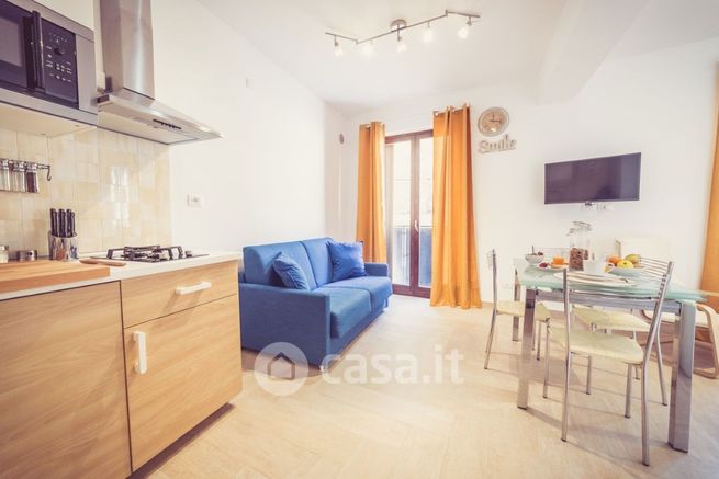 Casa indipendente in residenziale in Via Francesco Durante