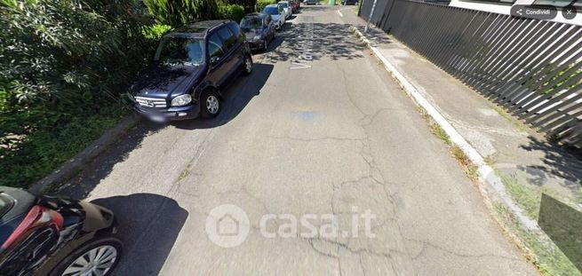 Garage/posto auto in residenziale in Via Vito Giuseppe Galati 44 -62