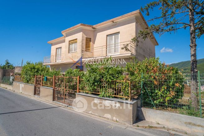 Villa in residenziale in Strada Rotabile Capo Nero 141