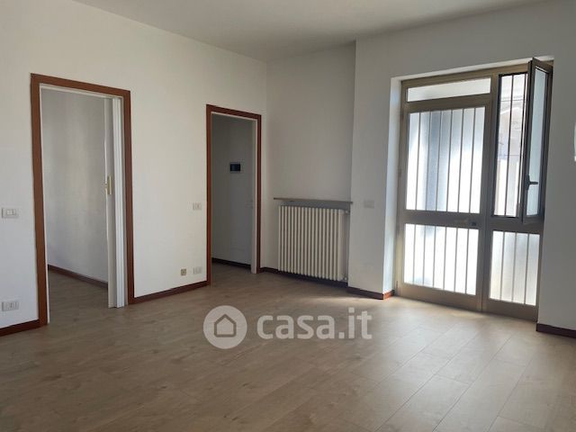 Appartamento in residenziale in Via Liberio Miglio