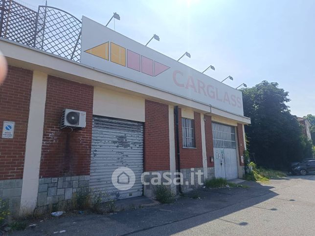 Capannone in commerciale in Lungo Stura Lazio 131