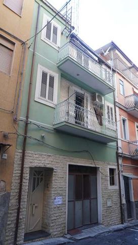 Casa indipendente in residenziale in Via Carso 96