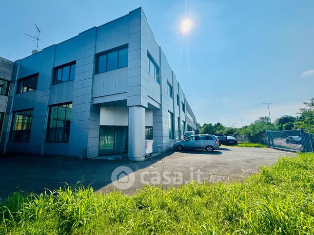 Ufficio in commerciale in Via Archimede 18