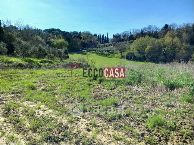 Terreno agricolo in commerciale in 