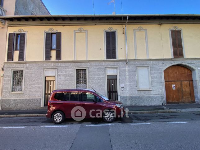 Ufficio in commerciale in Via Antonio Canova 8