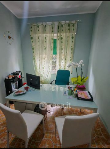 Ufficio in commerciale in Via Aurelio Sorrentino 32