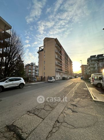 Box/posto auto in residenziale in Via Martiri della Libertà 13
