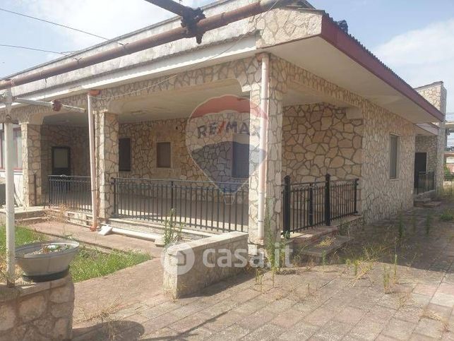 Villa in residenziale in Strada Provinciale 49 49