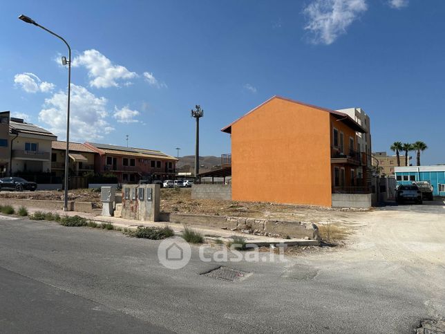 Terreno edificabile in residenziale in Via Filippo Raciti
