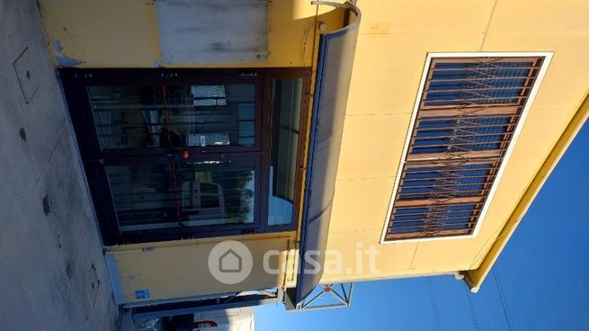 Capannone in commerciale in Via Roma