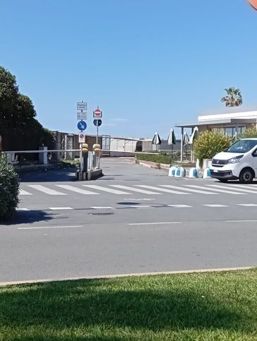 Box/posto auto in residenziale in Corso Italia 17 A