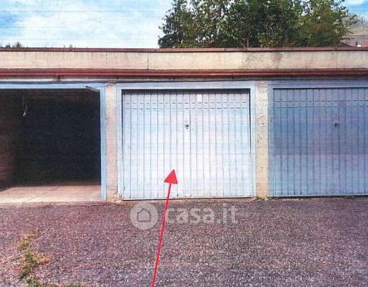 Garage/posto auto in residenziale in Via Rocca