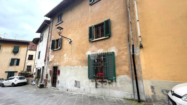 Casa bi/trifamiliare in residenziale in Via Pietro Rondoni 44