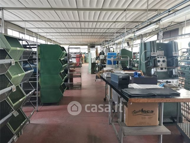 Capannone in commerciale in Via Piave