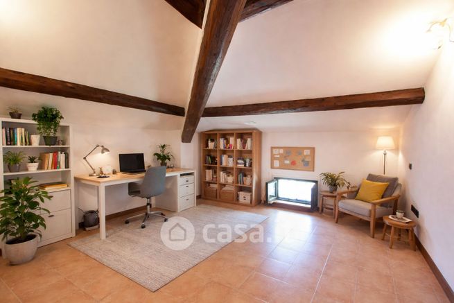 Casa bi/trifamiliare in residenziale in Via XX Settembre