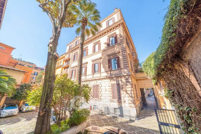 Ufficio in commerciale in Via Gaeta