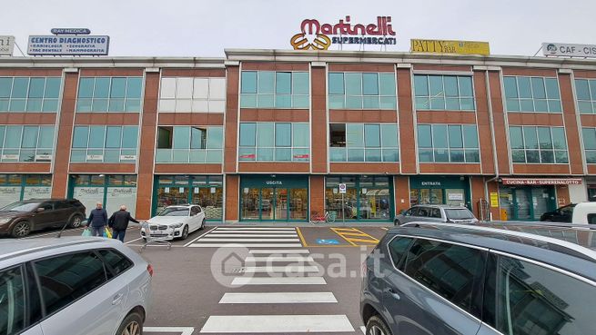 Ufficio in commerciale in Via Alcide de Gasperi 10