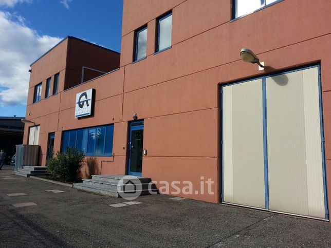 Ufficio in commerciale in Via Roma 52