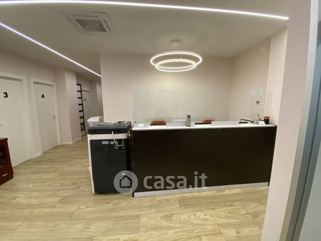 Ufficio in commerciale in Corso Magenta 83