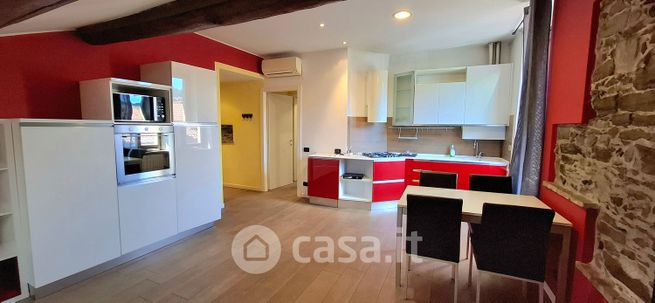 Appartamento in residenziale in Via Napoleona 1
