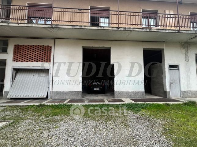 Garage/posto auto in residenziale in Via Borromeo