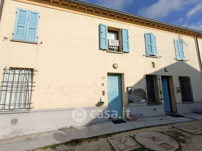 Villetta a schiera in residenziale in Strada Villanova Superiore 169