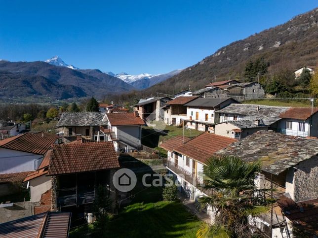 Casa indipendente in residenziale in 