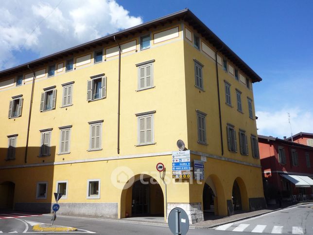 Appartamento in residenziale in Via Locatelli 3