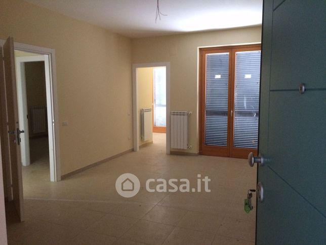 Appartamento in residenziale in Via A. Fortunato 8