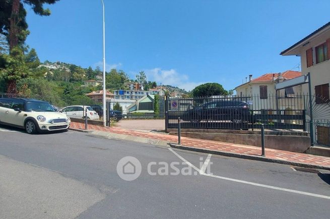 Box/posto auto in residenziale in Corso Regina Margherita