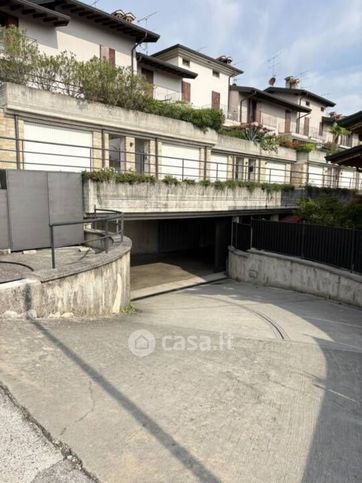 Box/posto auto in residenziale in Via Barcuzzi
