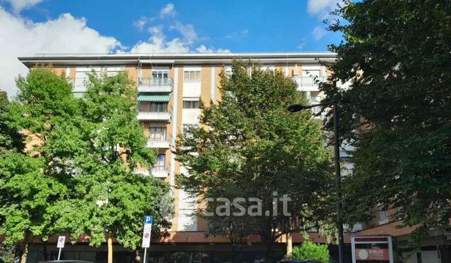 Appartamento in residenziale in Viale Viareggio 49