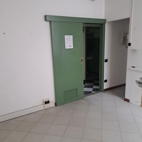 Ufficio in commerciale in 