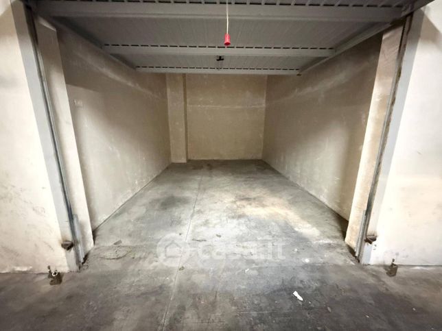 Box/posto auto in residenziale in Via C. Patturelli 2