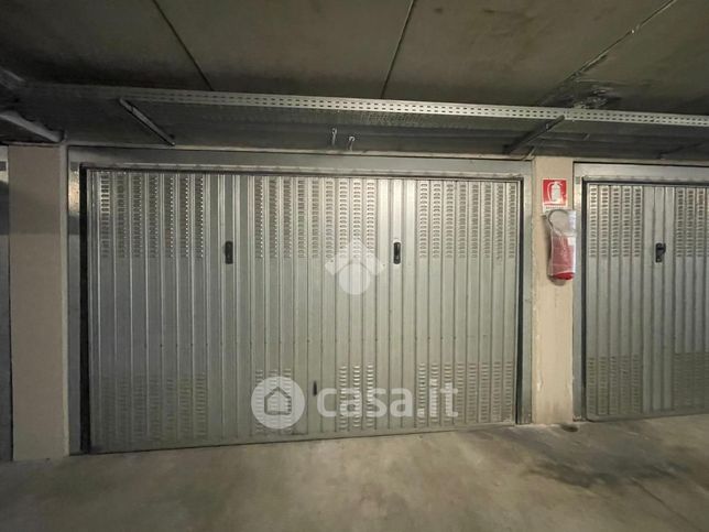 Garage/posto auto in residenziale in Via Papa Giovanni XXIII 33