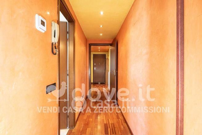 Appartamento in residenziale in Via Leopardi 11