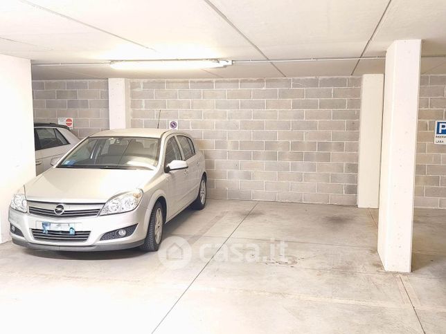Box/posto auto in residenziale in 