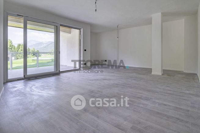 Appartamento in residenziale in Viale Giorgio Gusmini 3