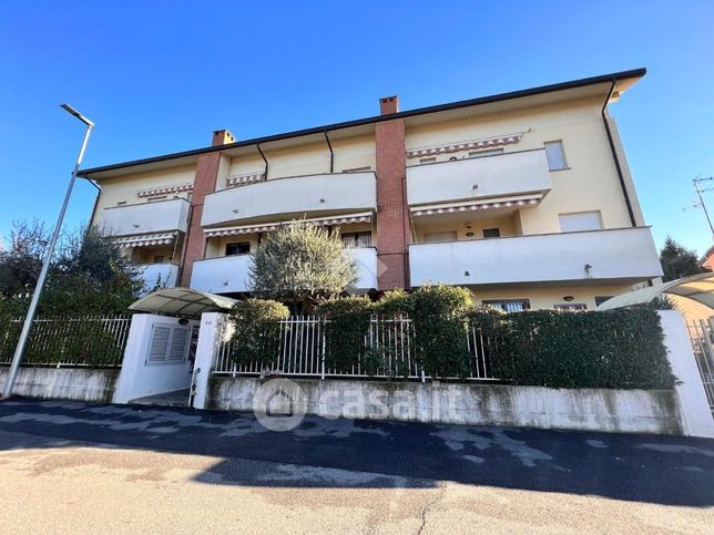 Box/posto auto in residenziale in Via Molgora 10