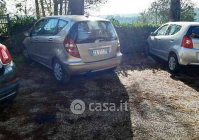 Garage/posto auto in residenziale in Via Ippolito Scalza 23