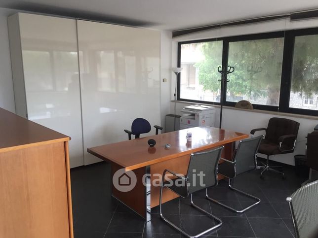 Ufficio in commerciale in Piazza d armi