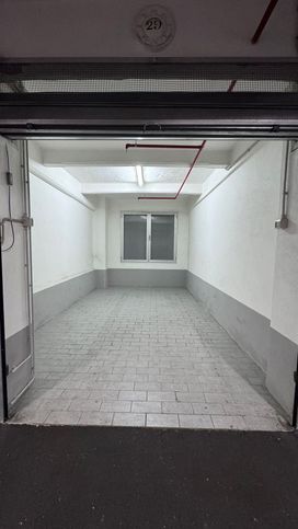 Box/posto auto in residenziale in Via Montevideo