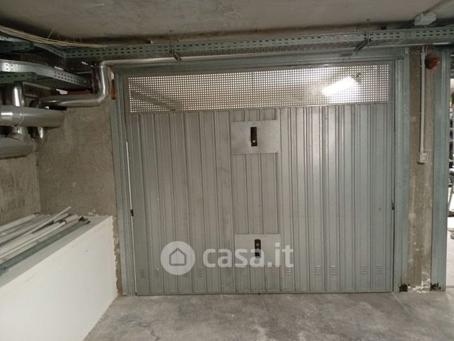 Box/posto auto in residenziale in Via Giacomo Watt