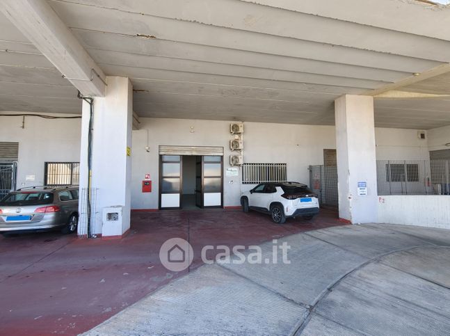 Capannone in commerciale in Via Predda Niedda Strada 03 4