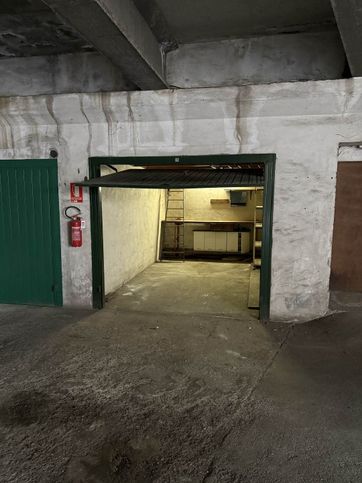 Garage/posto auto in residenziale in Via Giacinto Pacchiotti 81