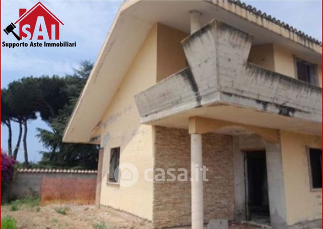 Casa bi/trifamiliare in residenziale in Via delle Margherite