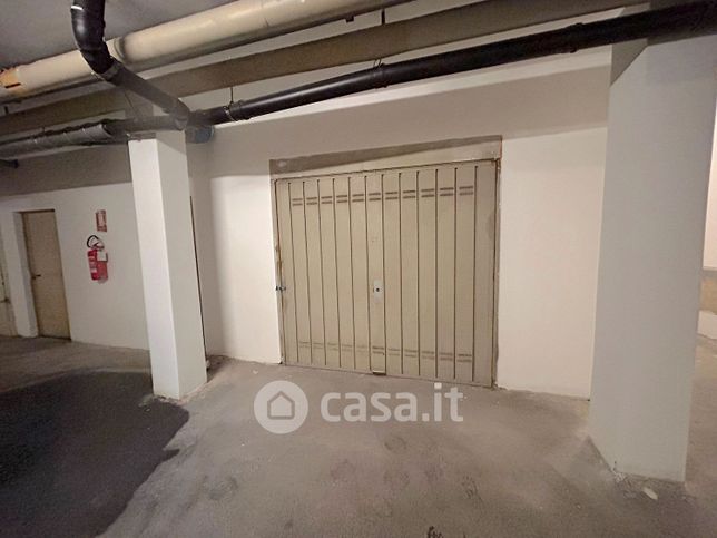 Garage/posto auto in residenziale in Via Fiume 52