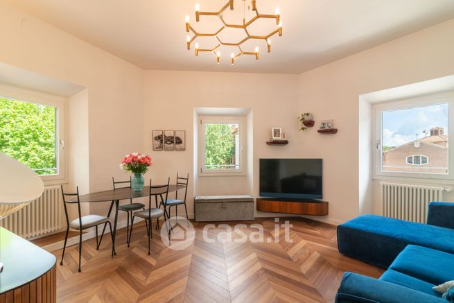 Appartamento in residenziale in Viale Gioacchino Rossini 74