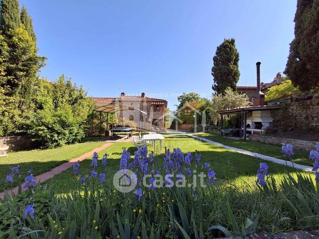 Rustico/casale in residenziale in Via Scopetone