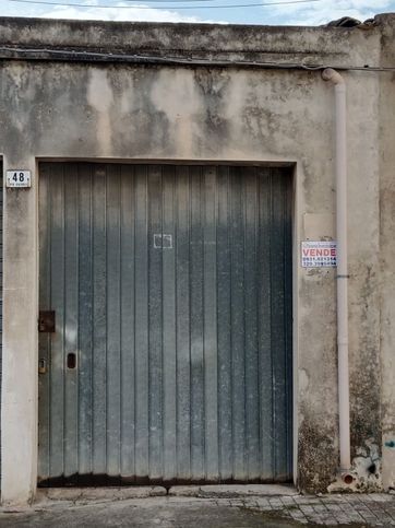 Garage/posto auto in residenziale in Via Cairoli 48